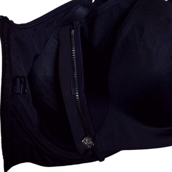 Curvy Couture Zip Fit Underwire Sports Bra - Picture 6 of 10